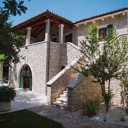 Villa Kringa Tinjan Extérieur photo