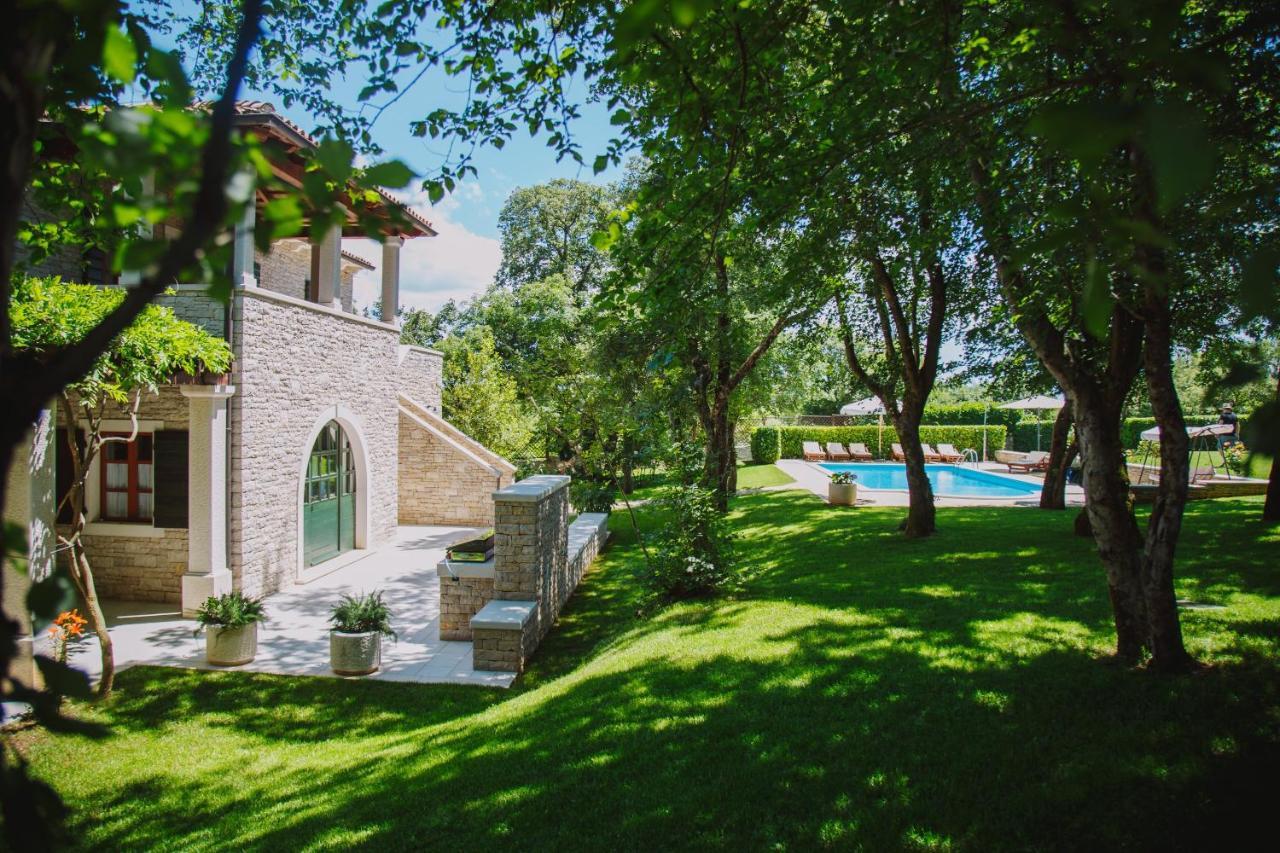 Villa Kringa Tinjan Extérieur photo