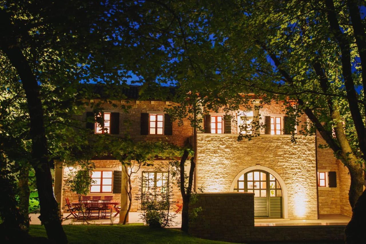 Villa Kringa Tinjan Extérieur photo